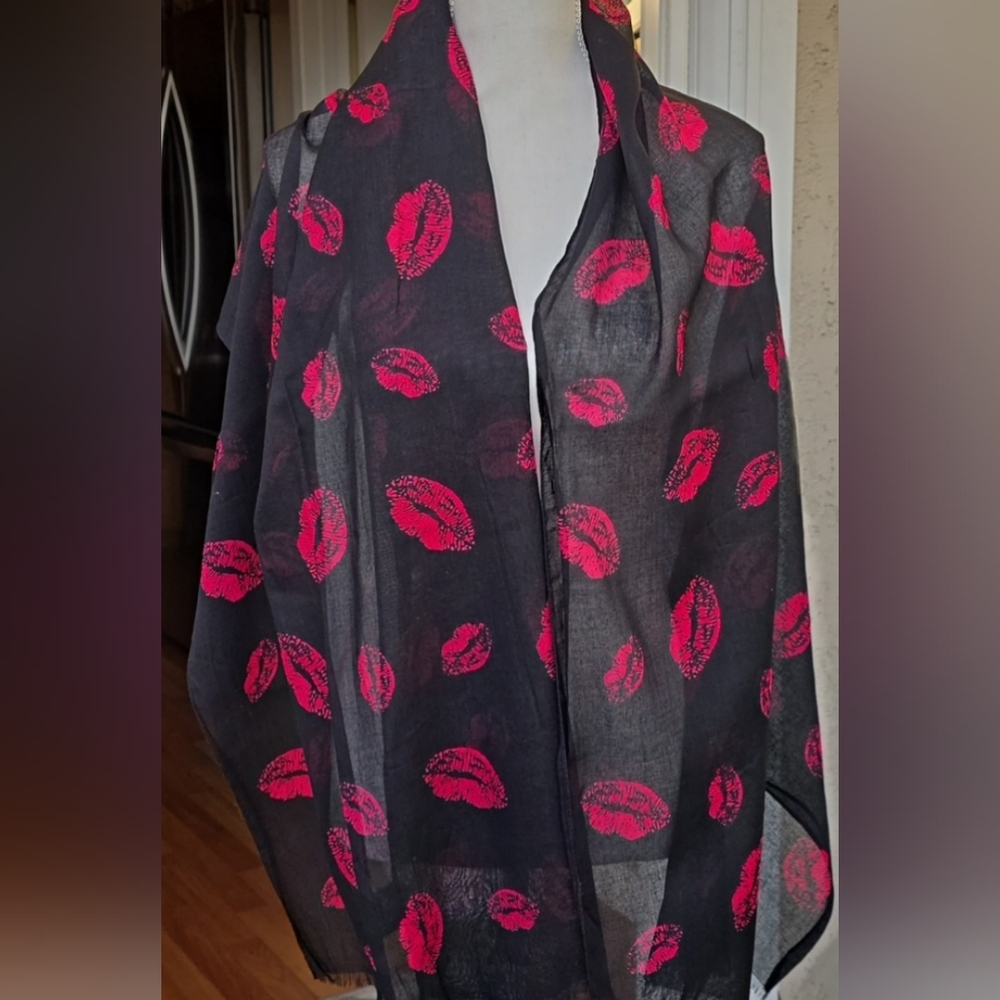 Schiaparelli & Dali Scarf - Picture 8 of 8